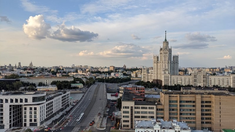 🪙 "Тяжелый люкс" подорожал: сотню самых дорогих квартир в Москве оценили в 134 миллиарда.