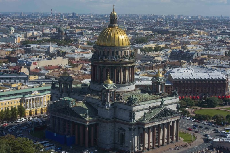 В основном демонтировать можно дворовые флигели в исторических зданиях Петербурга.